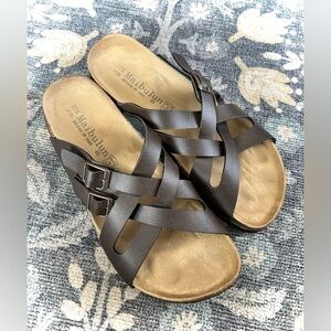 MAIBULUN | LAYANA DOUBLE CRISS CROSS FOOTBED SANDAL